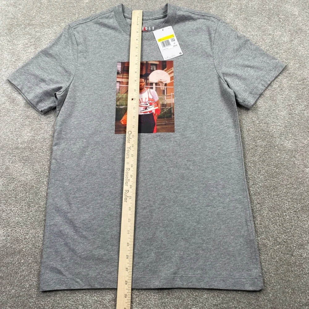 Jordan Mens T Shirt Graphic Print Michael Jordan Basketball Grey Size S